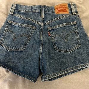Levi’s high wasted mom shorts